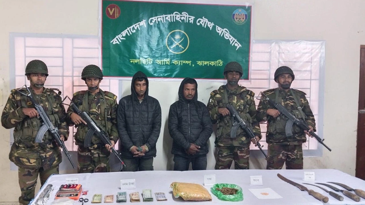 আটককৃত ২ স্বেচ্ছাসেবক দলের নেতা