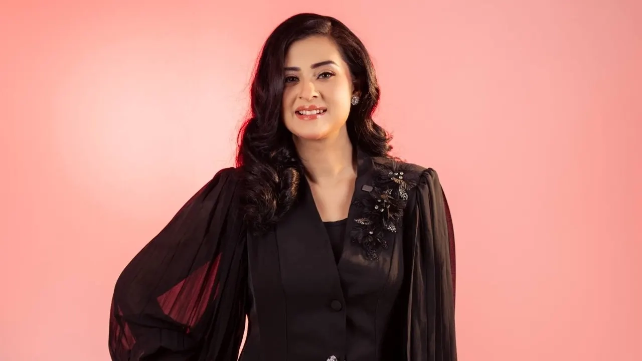 স্পর্শকাতর বিষয়ে কথা বলা ঠিক হবে না: বুবলী 