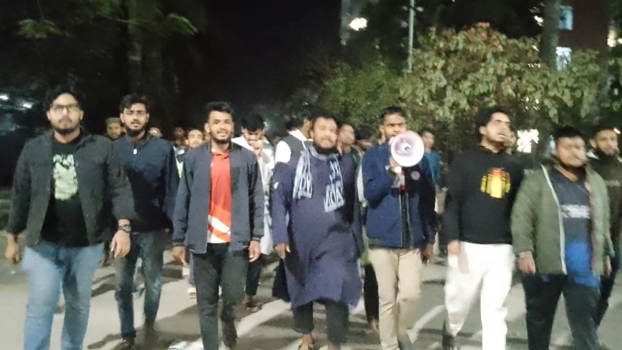 ইনকিলাব মঞ্চের নেতাকর্মীদের ওপর হামলার প্রতিবাদে যবিপ্রবিতে বিক্ষোভ