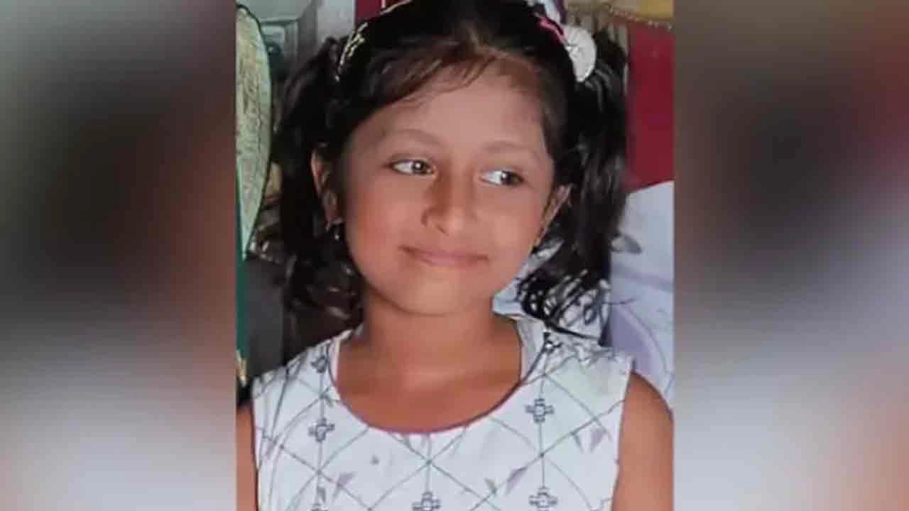 শিশু হুজাইফা সুলতানা আফনান (৯)