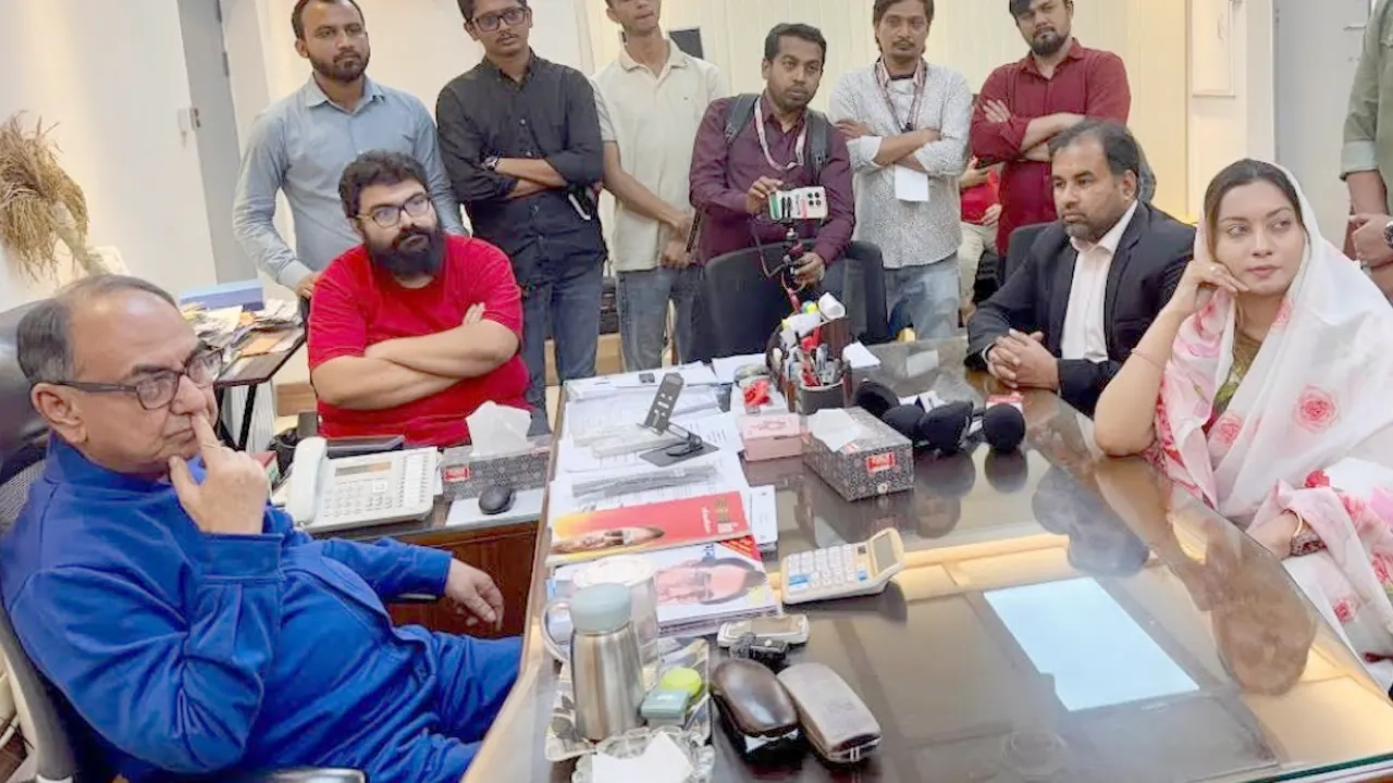 মির্জা আব্বাসের বাসায় অভিনেত্রী মেঘনা আলম