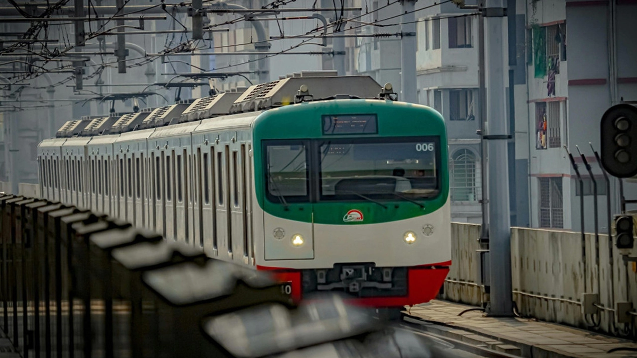 ভোটের দিন যেভাবে চলবে মেট্রোরেল 