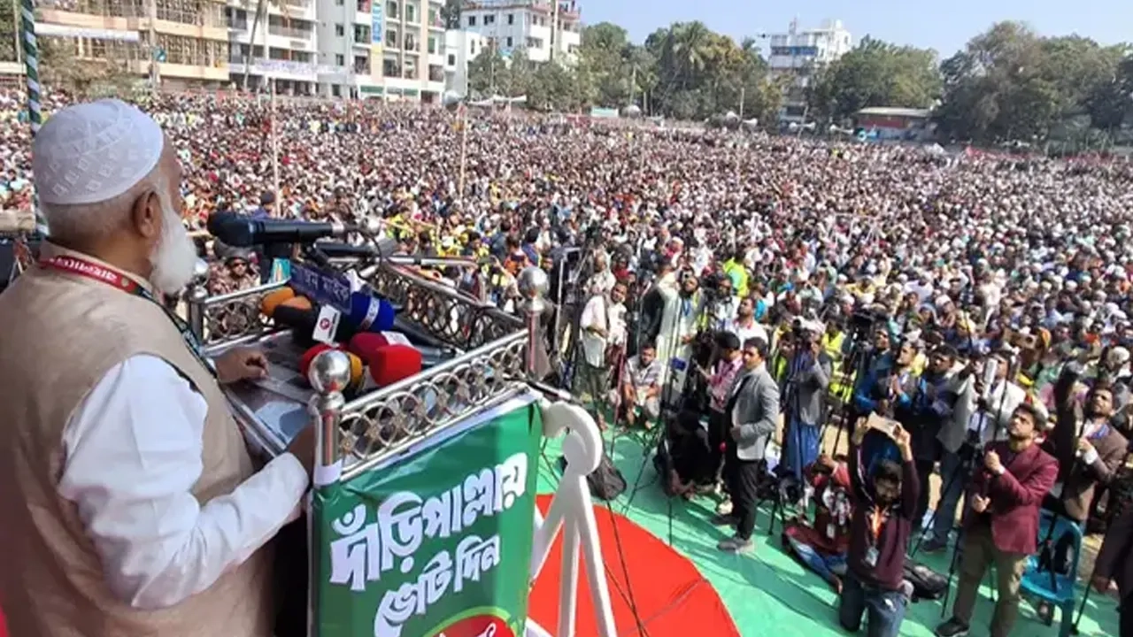 ১৫ দিনে ৪৩ জেলায় ৭০০০ কিমি ঘুরে নির্বাচনি প্রচার জামায়াত আমিরের