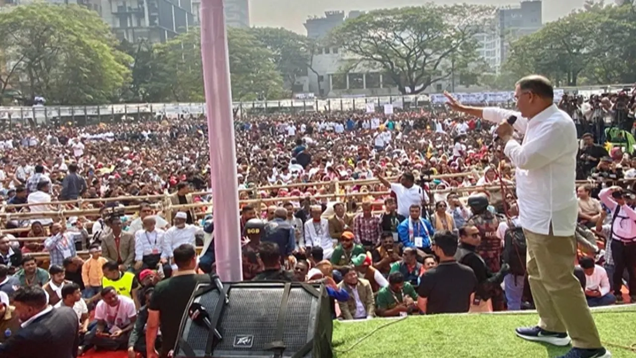 জনসভায় বক্তব্য রাখছেন বিএনপি চেয়ারম্যান তারেক রহমান-ফাইল ছবি