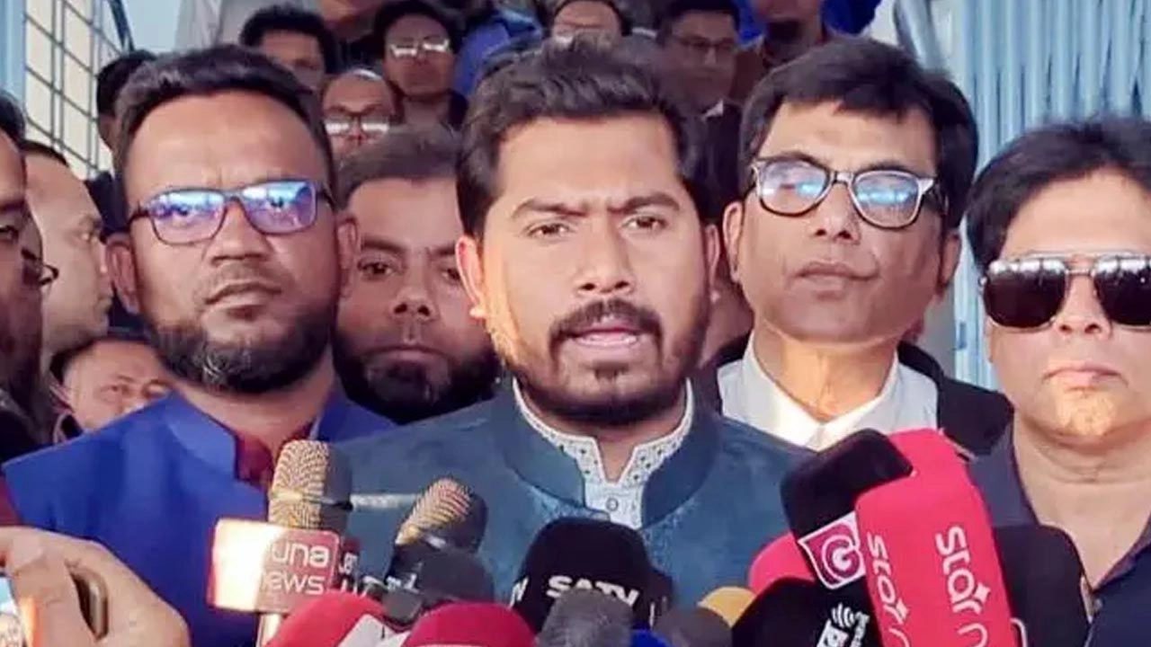 নিরাপত্তাহীনতার অভিযোগ নুরের, নির্বাচন সম্ভব নয় বলে হুঁশিয়ারি