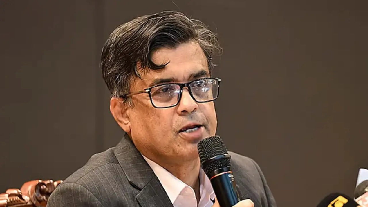 সম্পদের হিসাব দিয়ে যা বললেন প্রেস সচিব শফিকুল আলম