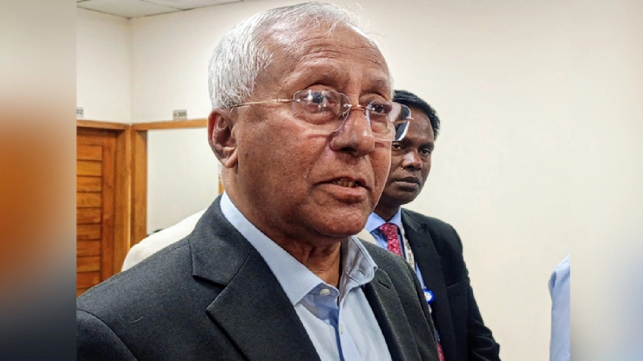 নির্বাচন কমিশন (ইসি) সচিবালয়ে সিনিয়র সচিব আখতার আহমেদ