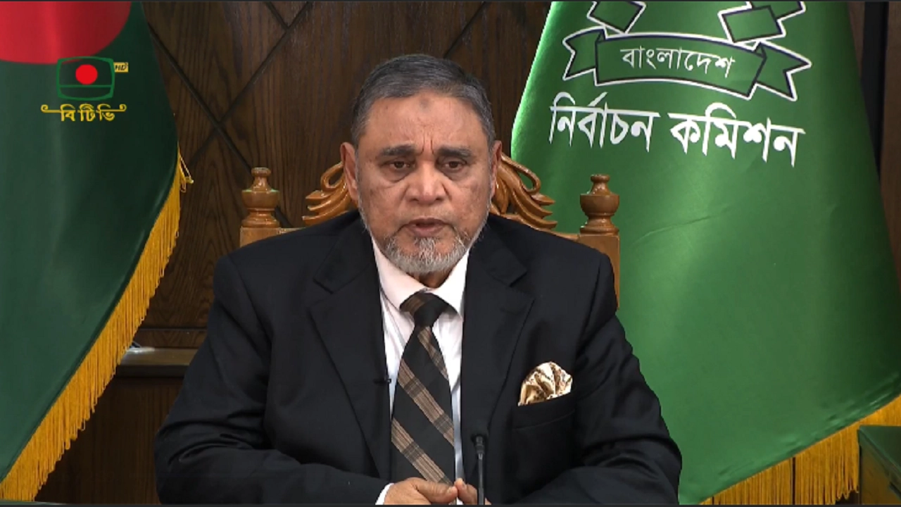 শান্তি ও সৌহার্দ্যপূর্ণ ভোটের পরিবেশ রক্ষার্থে দায়িত্বশীল হওয়ার আহ্বান সিইসির 