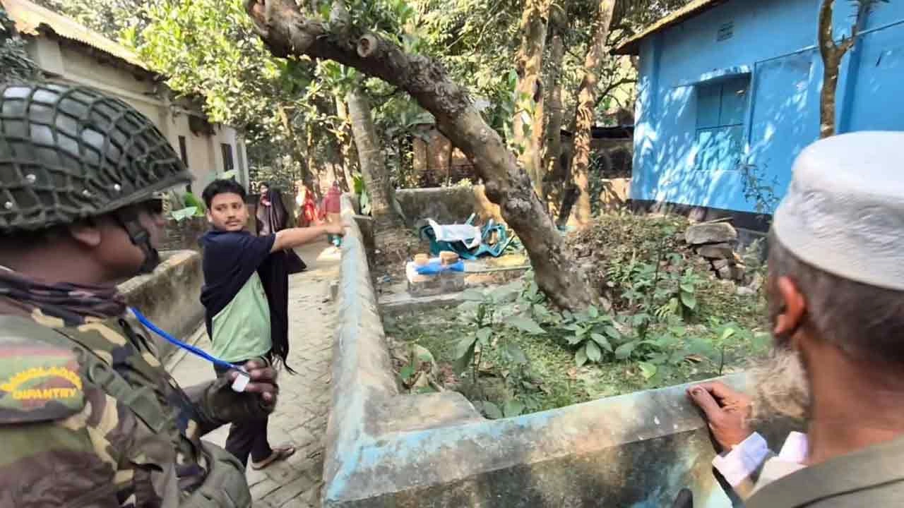 নির্বাচনী বুথ ভাংচুরের পর জামায়াত নেতাকে উঠিয়ে নেওয়ার অভিযোগ