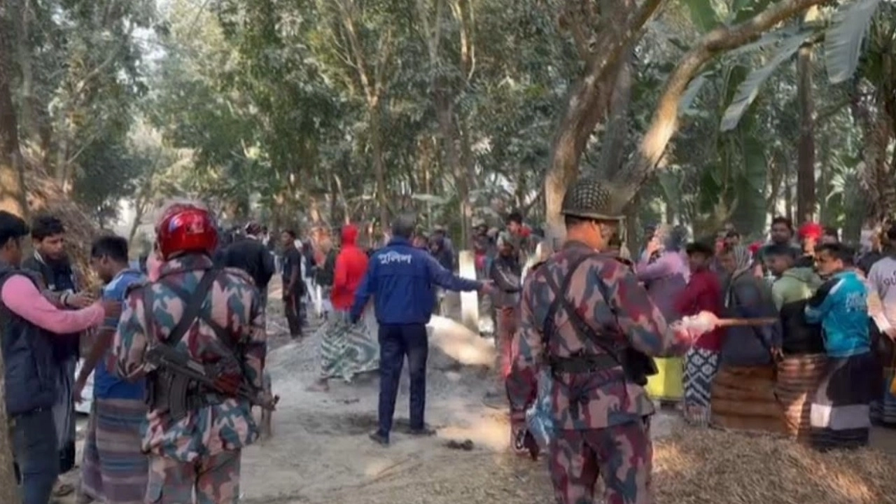 চাঁপাইনবাবগঞ্জে বিস্ফোরণে নিহতদের পরিচয় জানাল পুলিশ