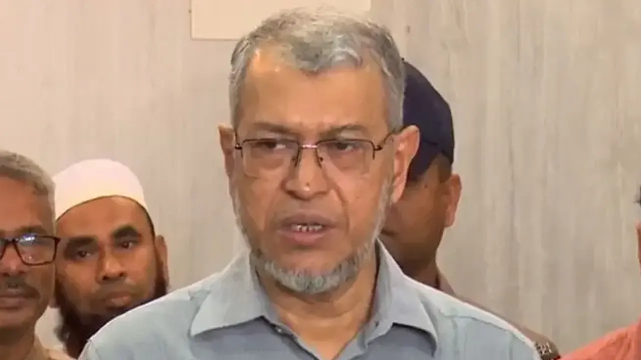 মন্ত্রিপরিষদ সচিব শেখ আব্দুর রশীদের চুক্তি বাতিল