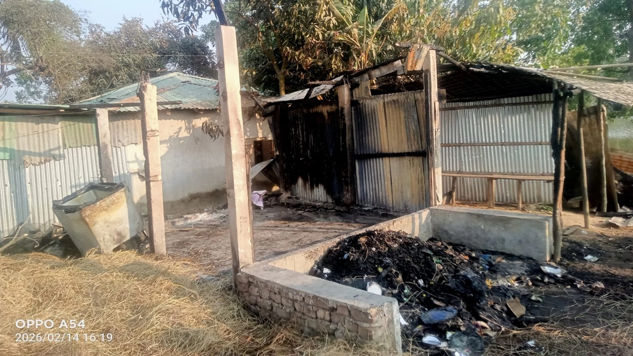 ভোটের পর ‘দেখে নেবো’ হুমকি, ভোরে পুড়ল জামায়াত কর্মীর দোকান