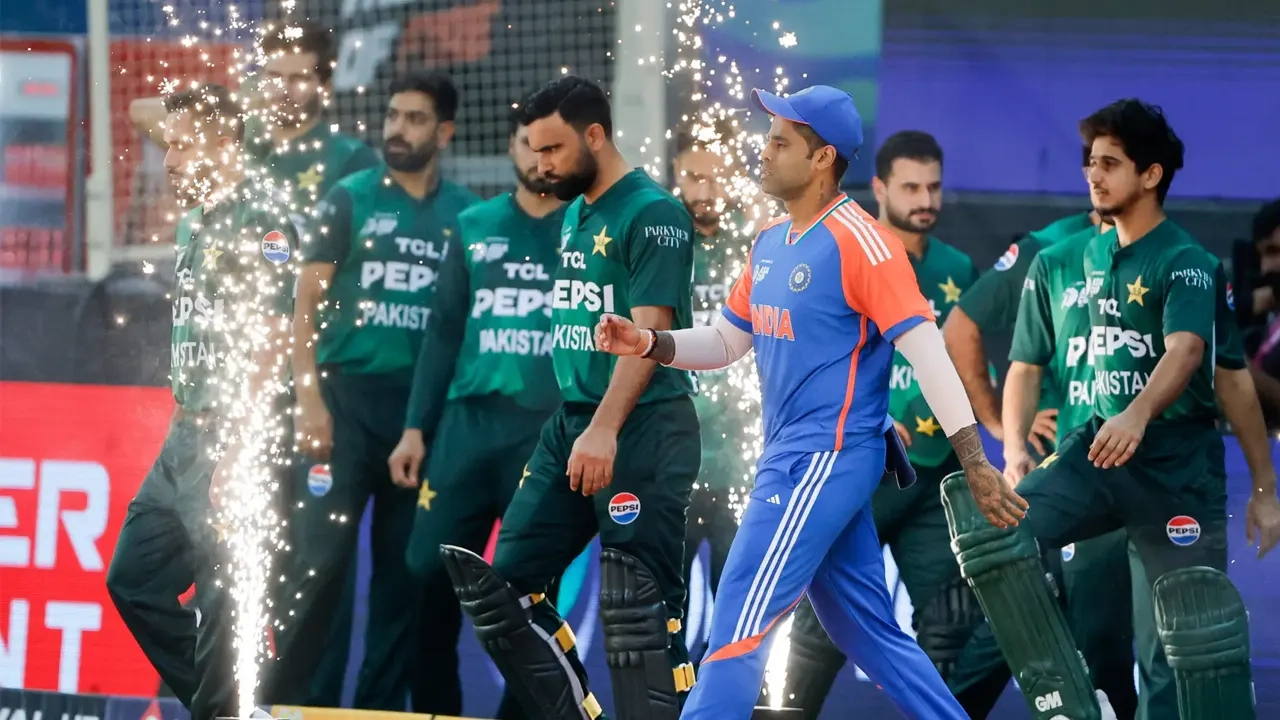 ভারত-পাকিস্তান ম্যাচসহ টিভিতে আজকের খেলা (১৫ ফেব্রুয়ারি)