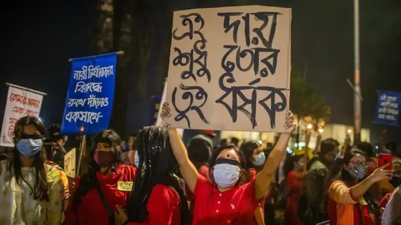 হাতিয়ায় শুক্রবার রাতে কী ঘটেছে? কেন এতো আলোচনা?