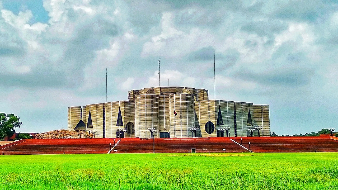 নবনির্বাচিত এমপিদের শপথ পড়াবেন সিইসি