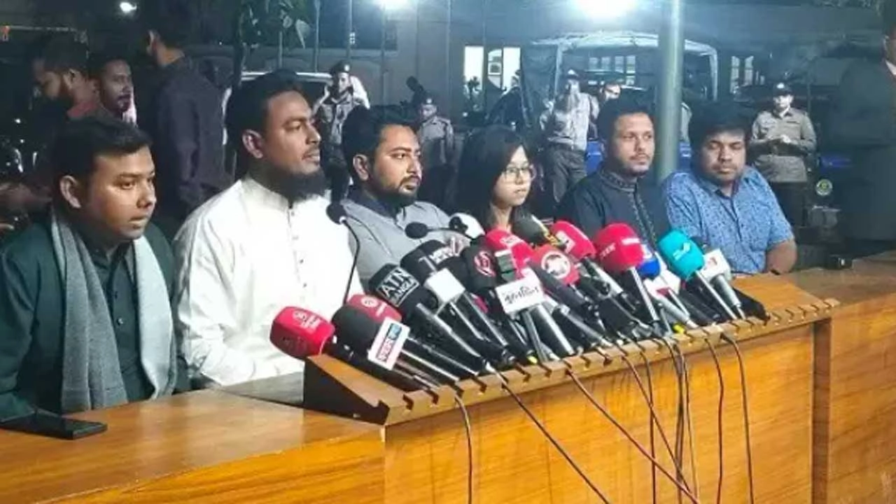 ‘নোট অব ডিসেন্ট’ বাদ রেখে সই করেছি: নাহিদ ইসলাম