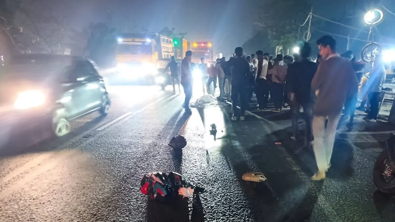 সীতাকুণ্ডে লরির ধাক্কায় মোটরসাইকেল আরোহীর মৃত্যু 