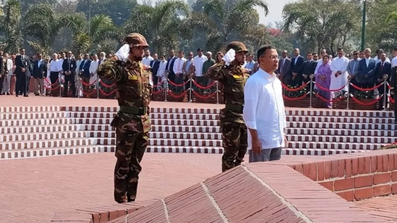 জাতীয় স্মৃতিসৌধে বীর শহীদের প্রতি শ্রদ্ধা জানান প্রধানমন্ত্রী তারেক রহমান