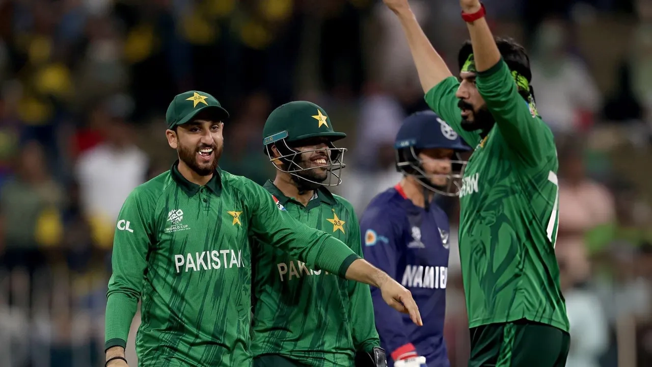 বিশ্বকাপের ‘সুপার এইটে’ পাকিস্তান 