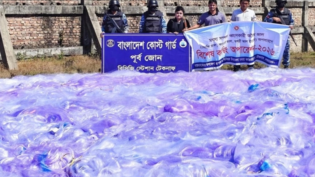 টেকনাফে ৬৩ কোটি টাকার কারেন্ট জাল জব্দ