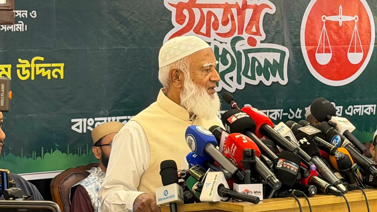 গণমাধ্যমের ওপর ফ্যাসিবাদের খড়গ নেমে এসেছে: ডা. শফিকুর রহমান 