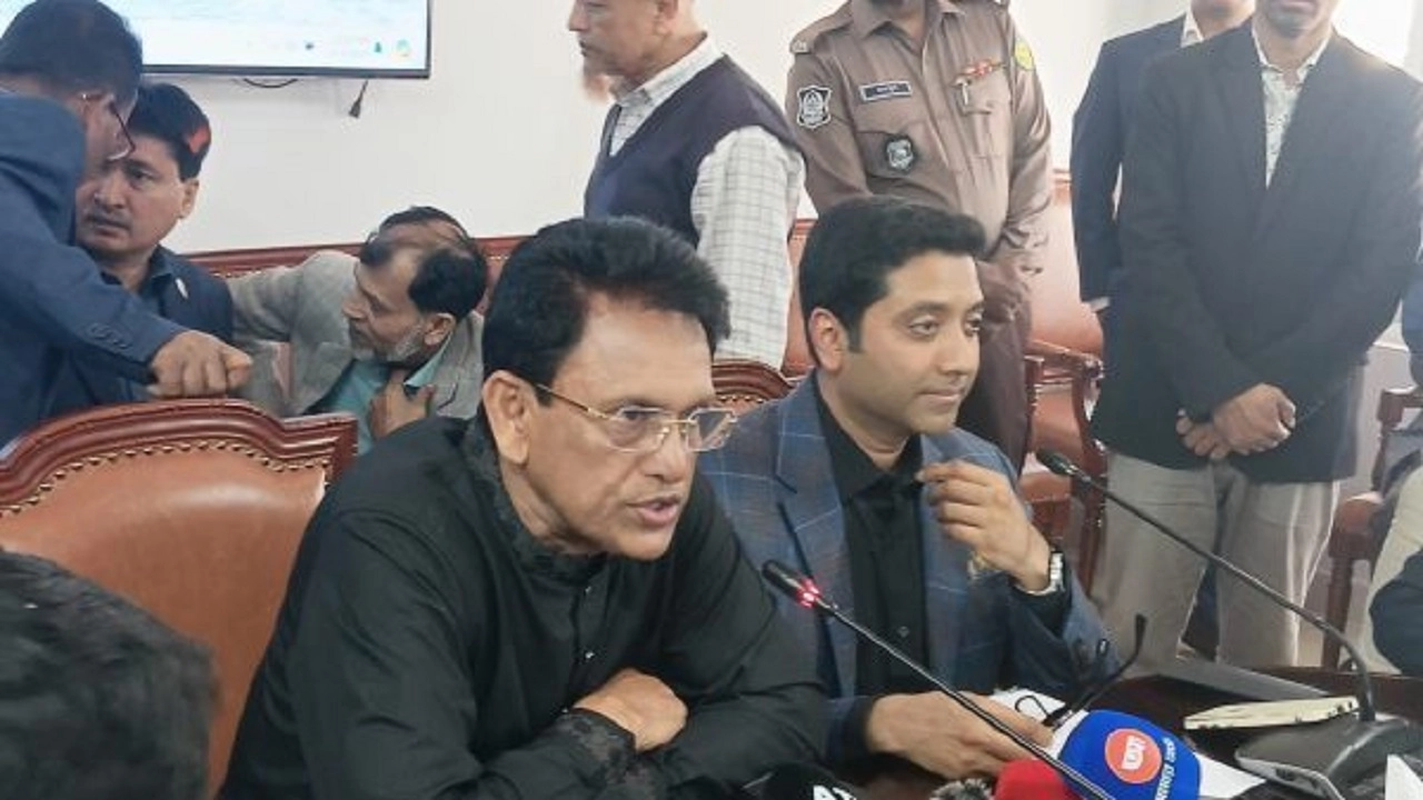 শিক্ষামন্ত্রী ড. আ ন ম এহছানুল হক মিলন ও প্রতিমন্ত্রী ববি হাজ্জাজ