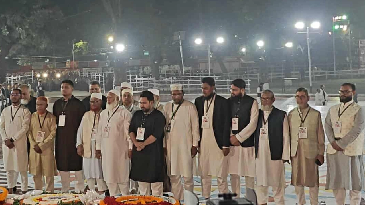 প্রথমবারের মতো কেন্দ্রীয় শহীদ মিনারে জামায়াত আমিরের শ্রদ্ধা