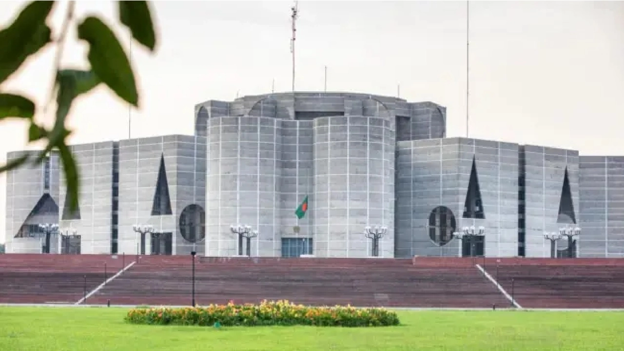 রোজার মধ্যেই বসছে জাতীয় সংসদের প্রথম অধিবেশন: স্বরাষ্ট্রমন্ত্রী