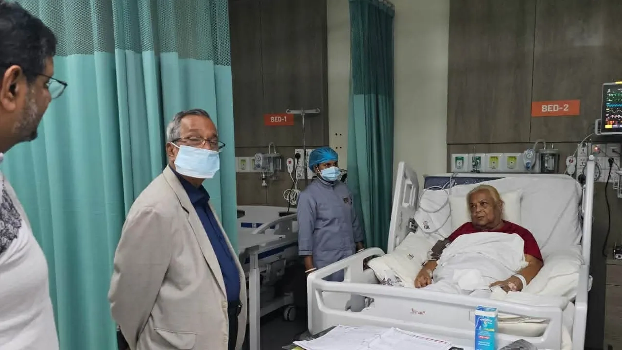 ইউনাইটেড হাসপাতালে সেলিমা রহমানকে দেখতে গেলেন এমপি জয়নুল আবেদীন