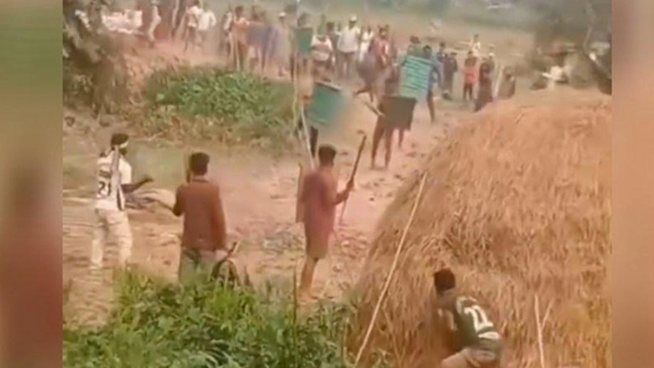 হবিগঞ্জে গরু ঘাস খাওয়াকে কেন্দ্র করে দুইপক্ষের সংঘর্ষ