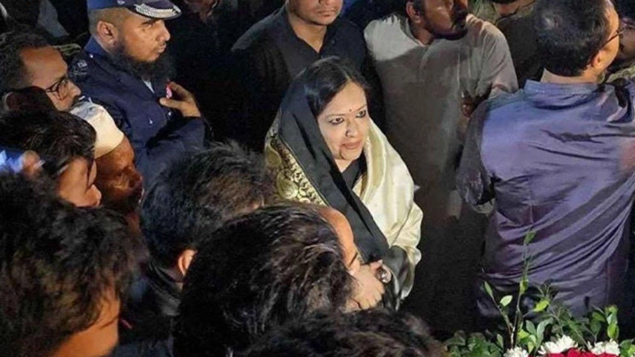 এবার রুমিন ফারহানার সমর্থকদের বিরুদ্ধে মামলা 