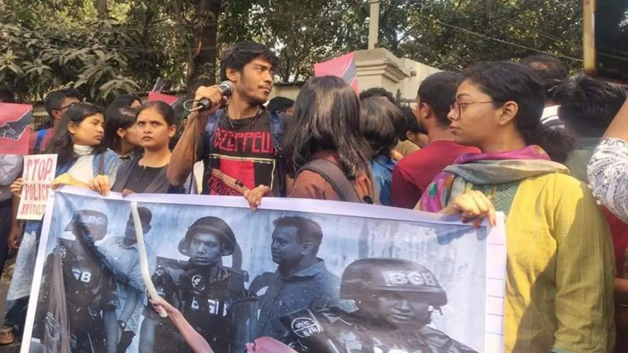 আজ মঙ্গলবার (২৪ ফেব্রুয়ারি) বেলা ১টার দিকে এ কর্মসূচি পালন শুরু করেন শিক্ষার্থীরা