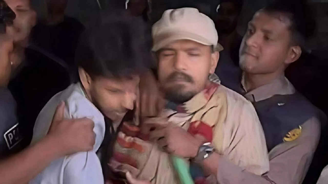 সোহরাওয়ার্দী উদ্যানে শিক্ষার্থীকে মারধর