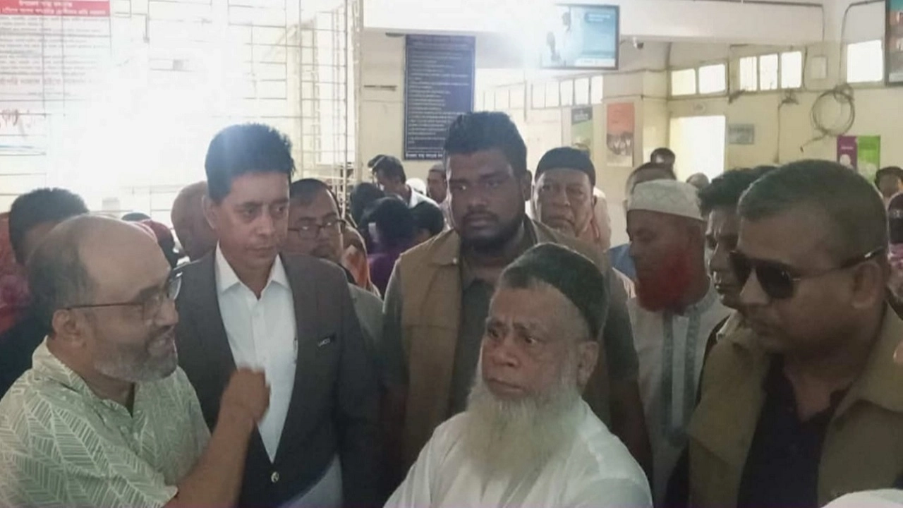 মতলব দক্ষিণ উপজেলা স্বাস্থ্য কমপ্লেক্স পরিদর্শন করেছেন চাঁদপুর-২ আসনের সংসদ সদস্য ড. মো. জালাল উদ্দিন