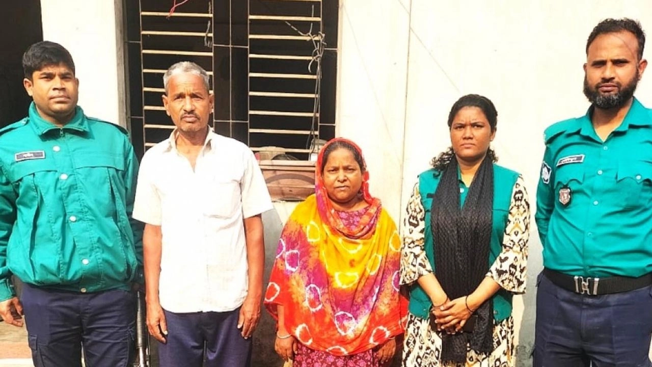 গ্রেফতার দম্পতি মোসা. সুলতানা খাতুন (৪৫) ও তার স্বামী মো. মোবারক হোসেন