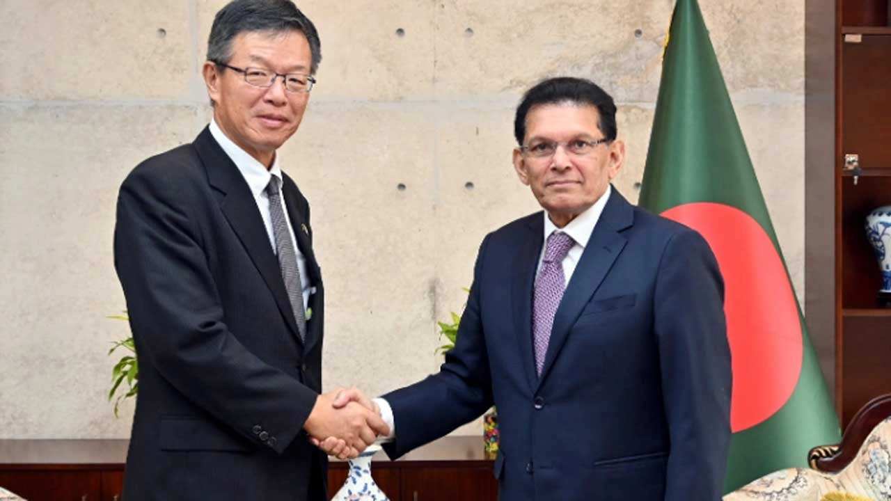 জাপানের রাষ্ট্রদূত শিনিচি সাইদা ও পররাষ্ট্রমন্ত্রী ড. খলিলুর রহমান