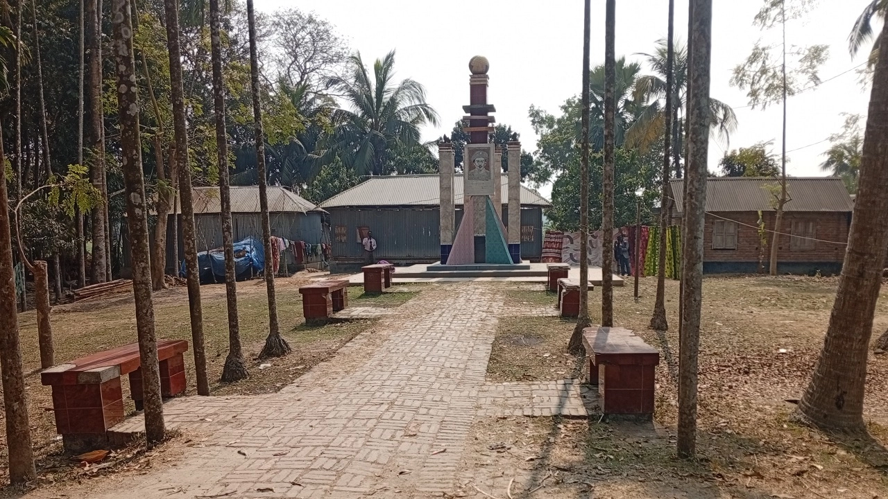 বীরশ্রেষ্ঠ নূর মোহাম্মদের স্মৃতিসৌধ