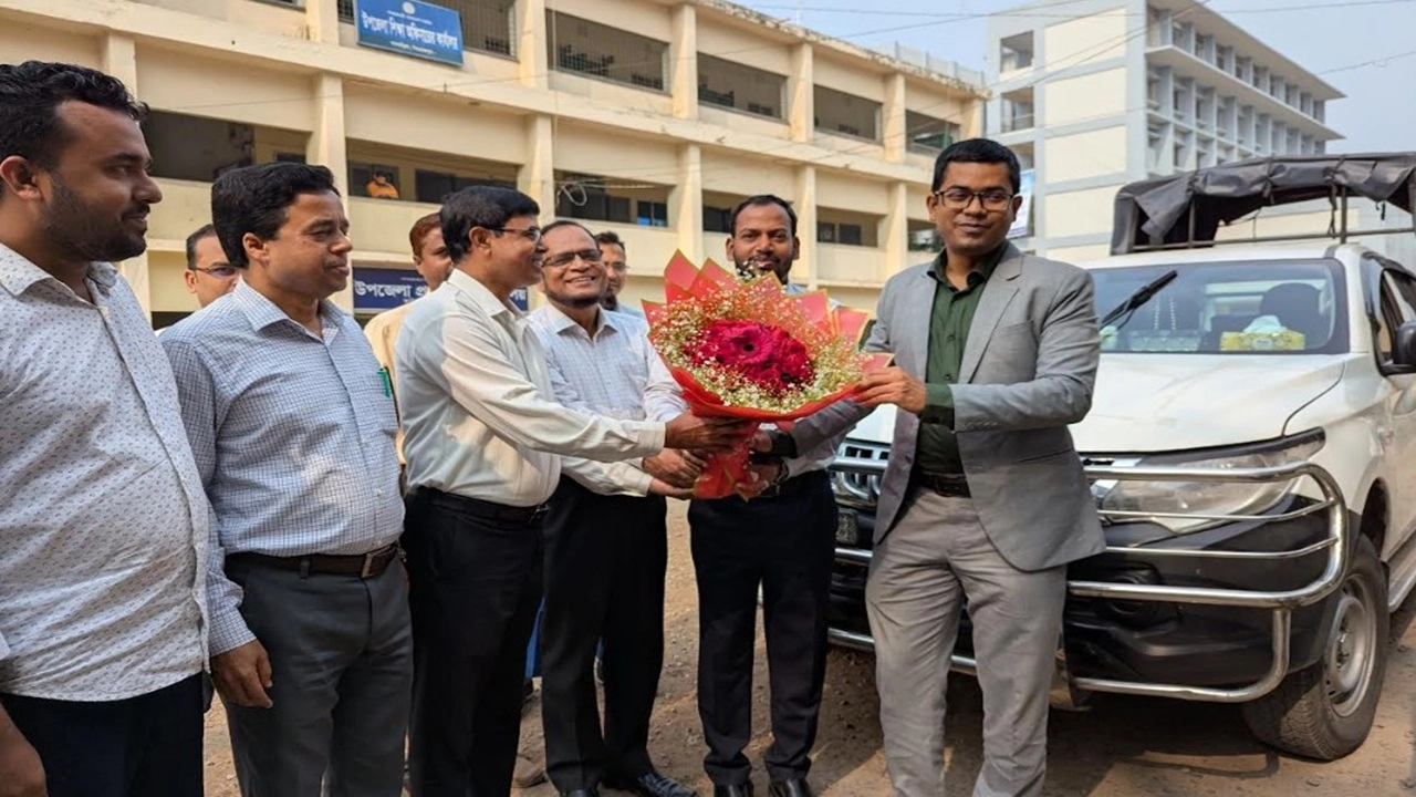 মঠবাড়িয়ায় এসিল্যান্ড হিসেবে সুদীপ্ত দেবনাথের যোগদান