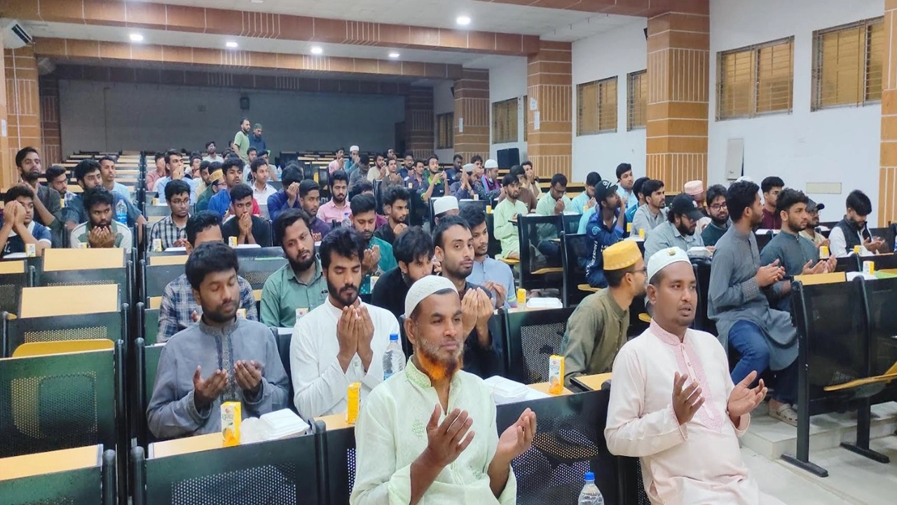 যবিপ্রবির জাতীয়তাবাদী শিক্ষার্থী ফোরামের উদ্যোগে কুরআন তেলাওয়াত প্রতিযোগিতা ও ইফতার অনুষ্ঠিত