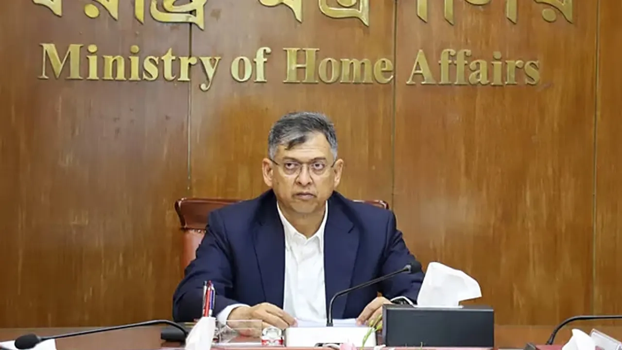 স্বরাষ্ট্রমন্ত্রীকে প্রধান করে ১০ সদস্যের আইনশৃঙ্খলা কমিটি গঠন