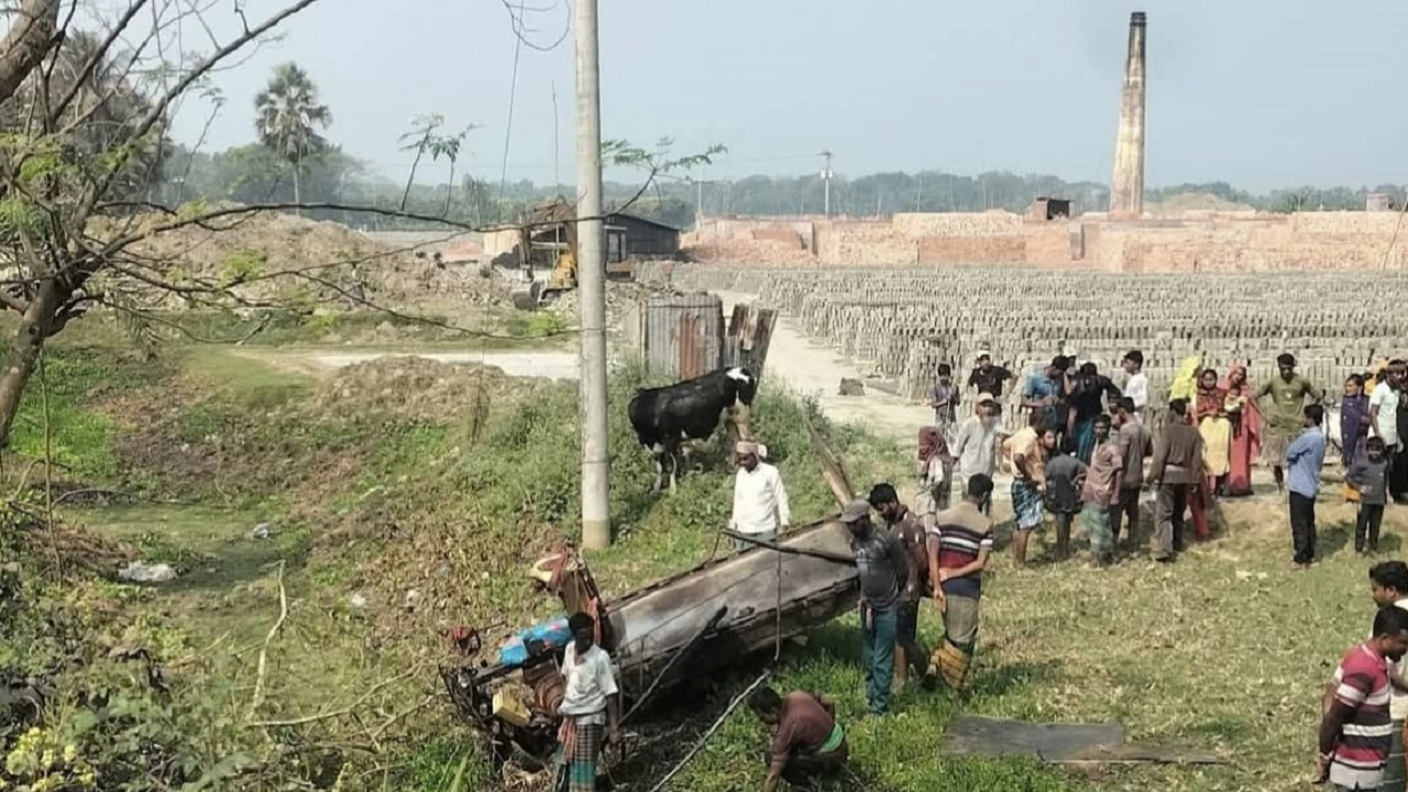 দুর্ঘটনা কবলিত ইঞ্জিনভ্যান