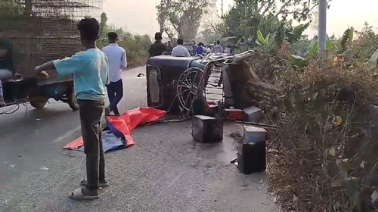 ট্রাক-অটো মুখোমুখি সংঘর্ষ