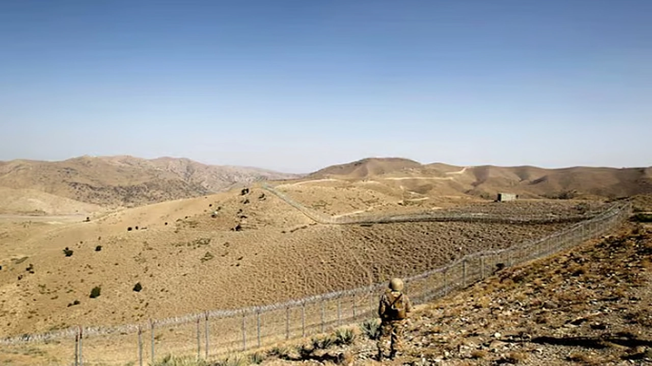 আফগানিস্তান হামলা চালিয়েছে পাকিস্তান সীমান্তে 