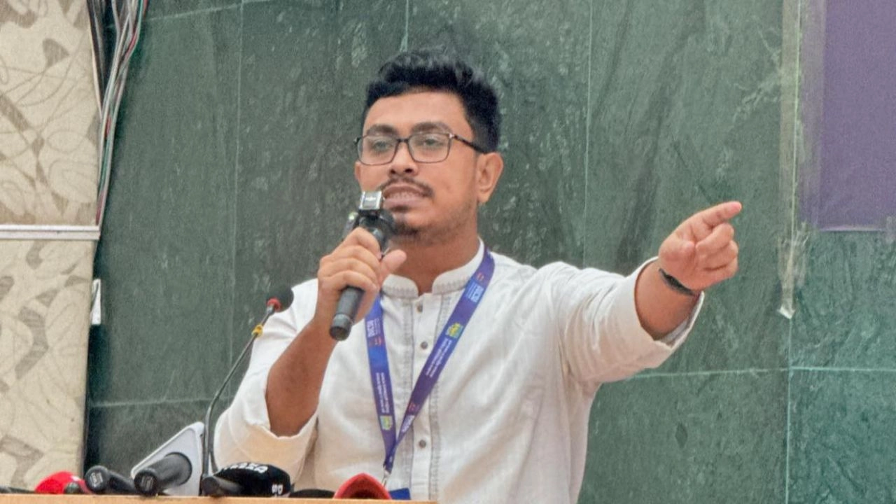 মধ্যরাতে কর্মসূচি ঘোষণা করলেন সাদিক কায়েম