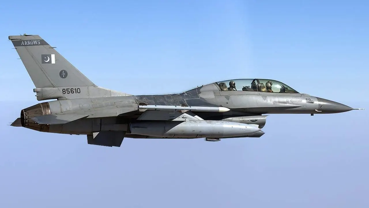 পাকিস্তানী বাহিনীর বহরে থাকা এফ-১৬ যুদ্ধবিমান ।। ফাইল ছবি