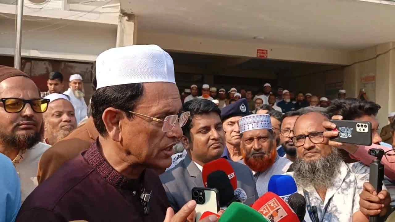 শিক্ষা এবং প্রাথমিক ও গণশিক্ষা মন্ত্রী আ ন ম এহছানুল হক মিলন