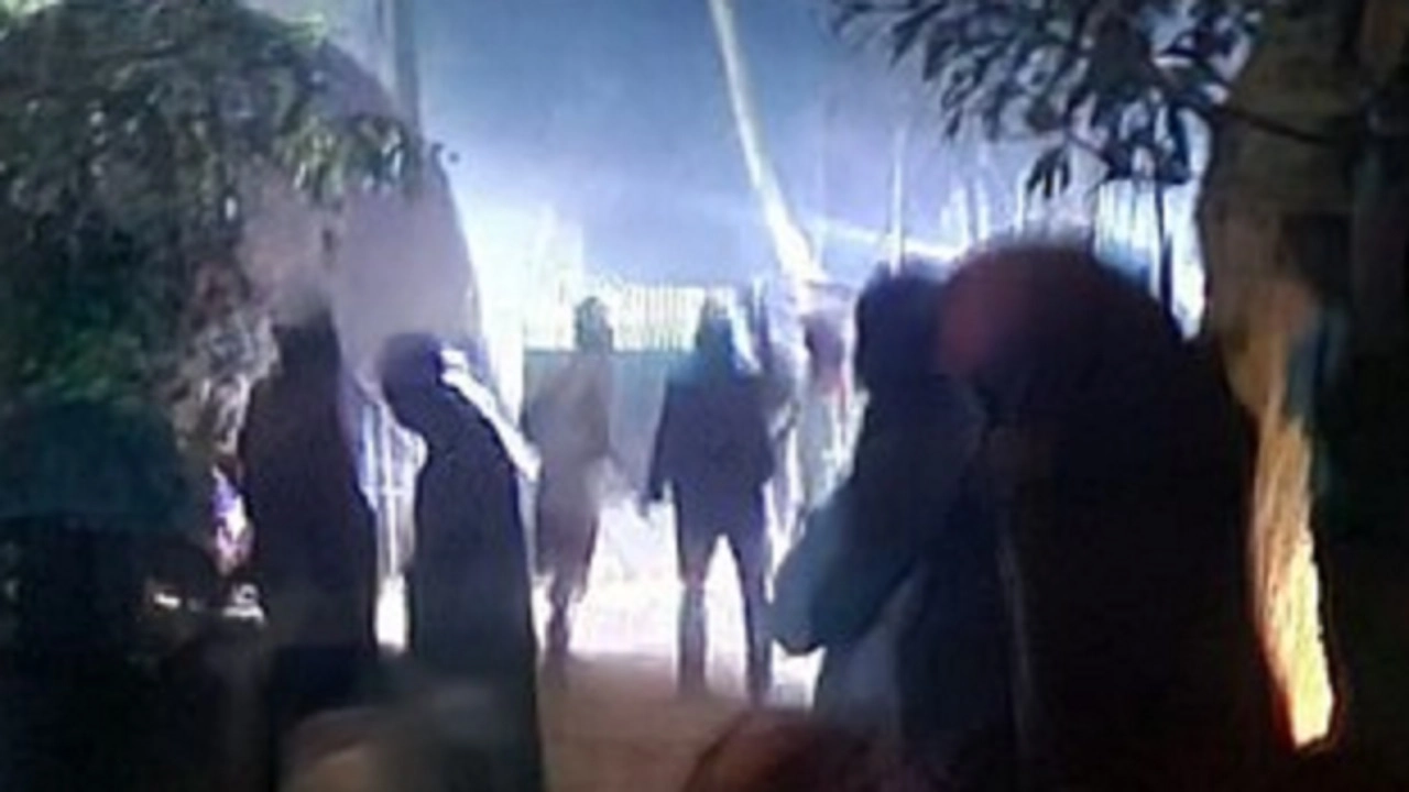 আজমিরীগঞ্জে আধিপত্য নিয়ে দু’দলের সংঘর্ষ