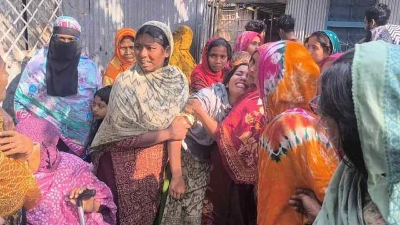 দাদি-নাতনিকে হত্যার সংবাদে স্বজনদের আর্তনাদ