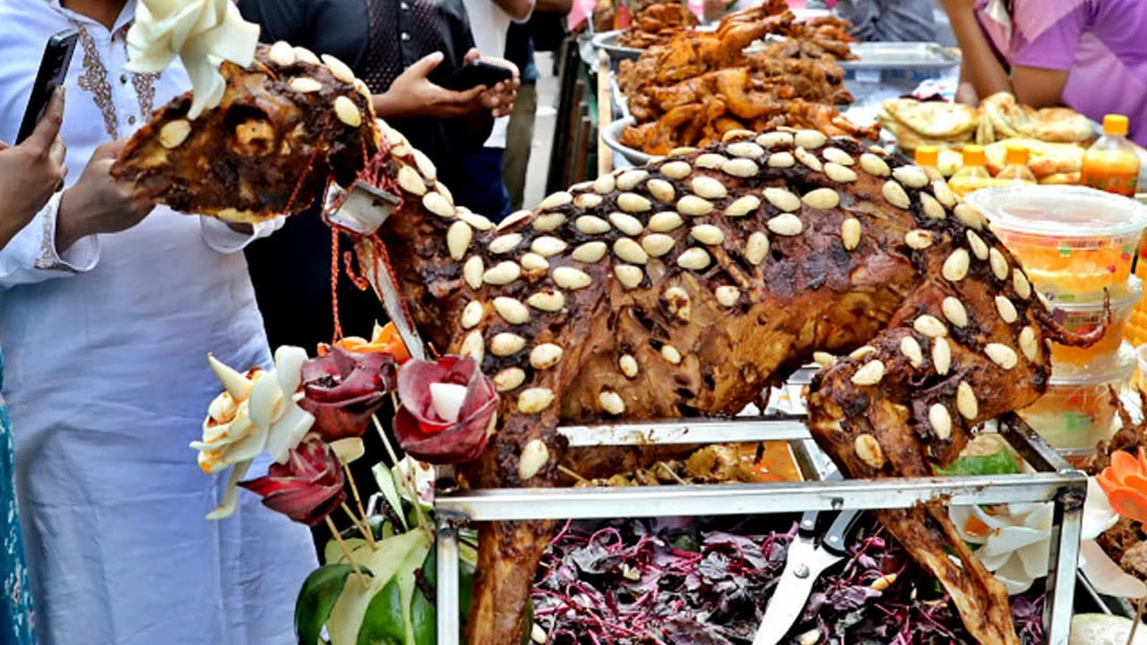 চকবাজারে রাজকীয় ইফতার