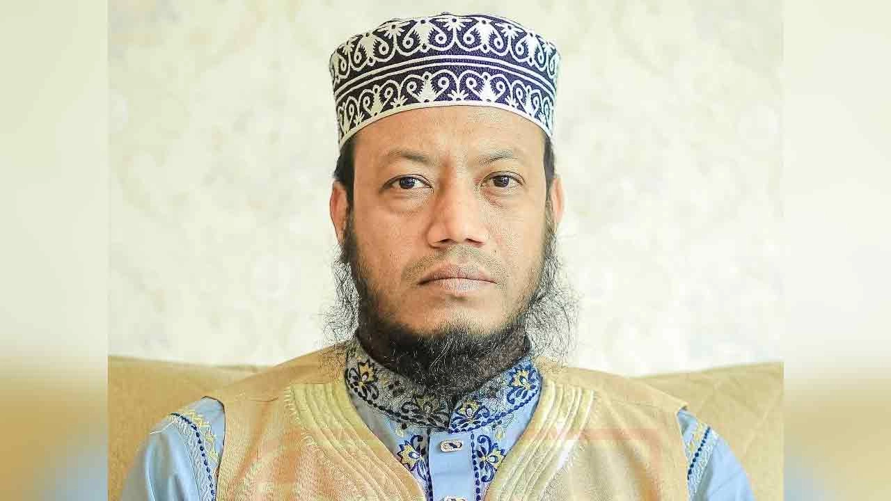 কুষ্টিয়া-৩ (সদর) আসনের সংসদ সদস্য ও আলোচিত ইসলামী বক্তা মুফতি আমির হামজা